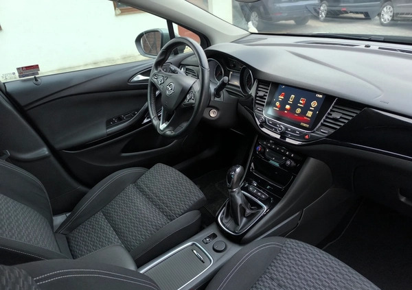 Opel Astra cena 32900 przebieg: 221421, rok produkcji 2017 z Olsztyn małe 352